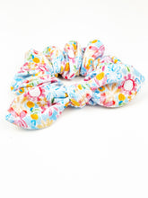 Load image into Gallery viewer, Knotted Scrunchie | Spring Day
