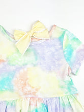 Load image into Gallery viewer, Maeve | Textured Pale Yellow Ruffle Bow | Standard | Right Clip
