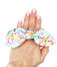 Load image into Gallery viewer, Knotted Scrunchie | Spring Day
