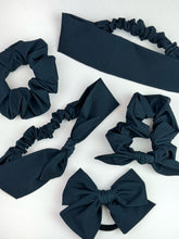 Load image into Gallery viewer, Bow Scrunchie | Black
