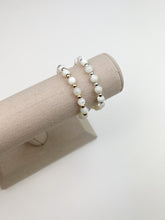 Load image into Gallery viewer, Mother of Pearl Bracelet
